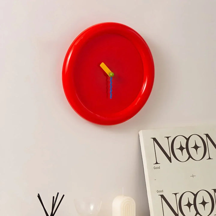 Retro Colorblock Wall Clock wavy second hand detail