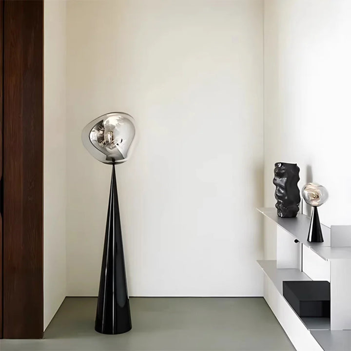 Sculptural Glass Floor Lamp – front view