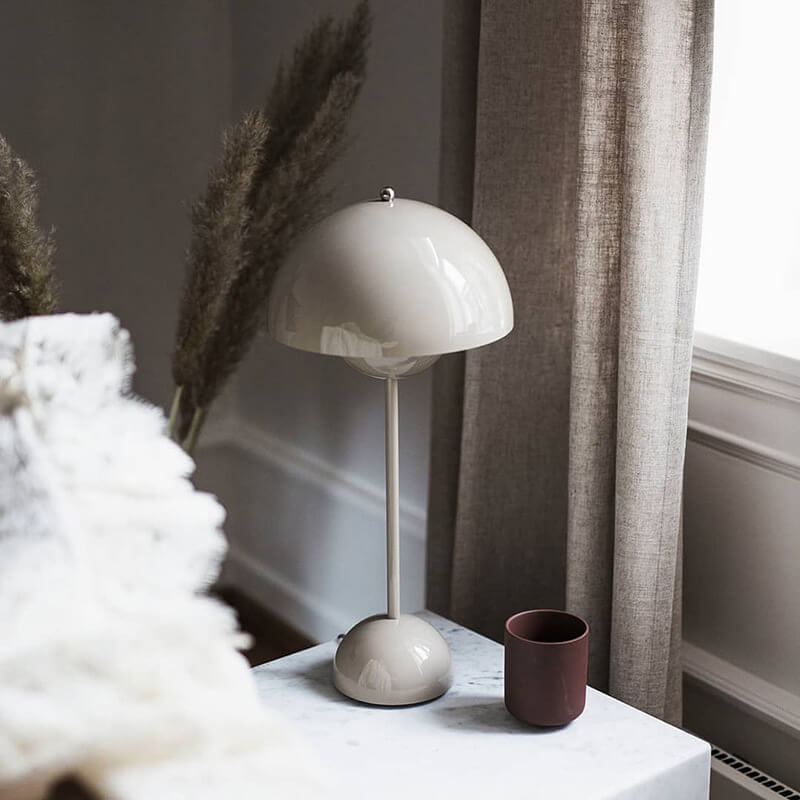 Color-Changing Mushroom Table Lamp