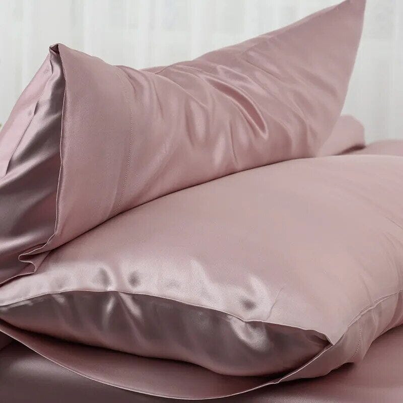 25-Momme Mulberry Silk Pillowcase texture detail