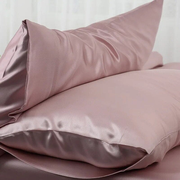 25-Momme Mulberry Silk Pillowcase texture detail