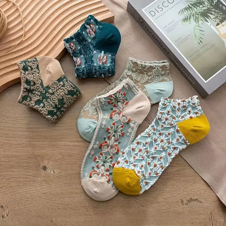 Floral Embroidered Ankle Socks detail view