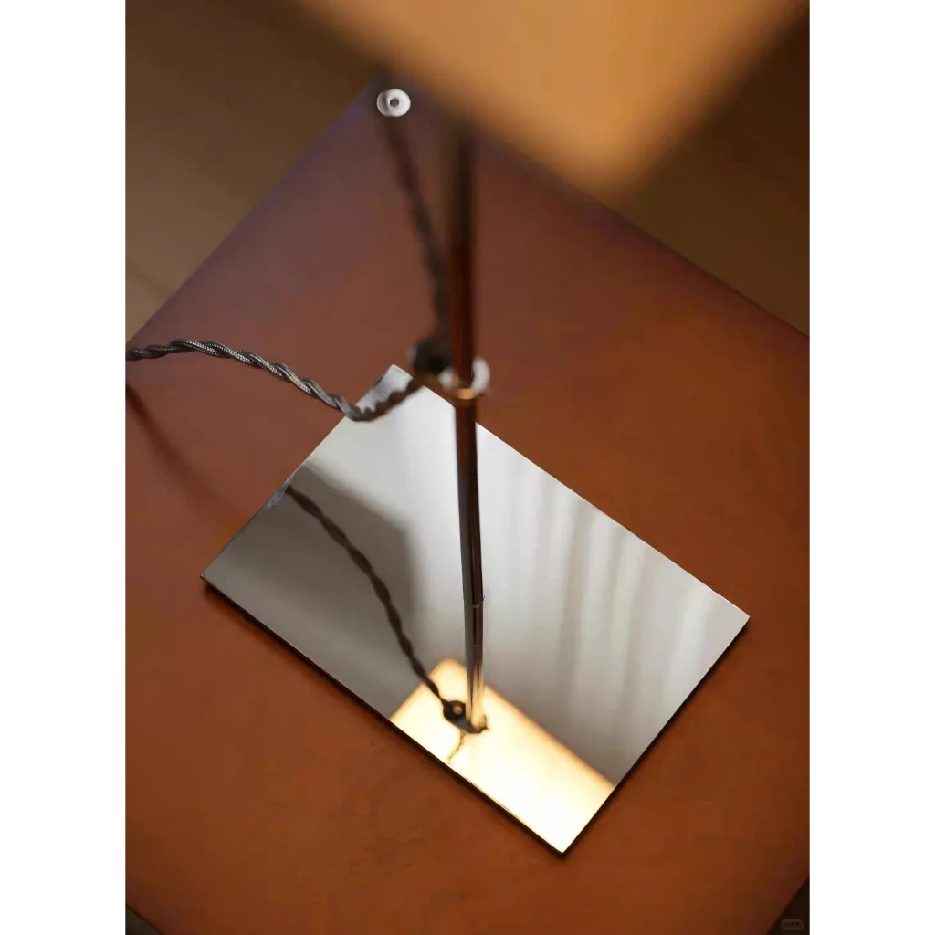 French Old Money Table Lamp mirrored base detail