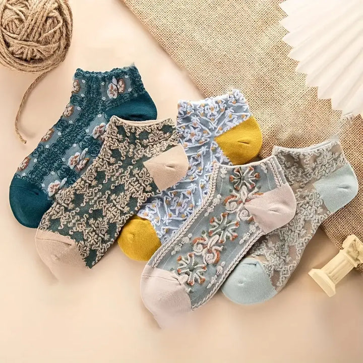 Floral Embroidered Ankle Socks detail view