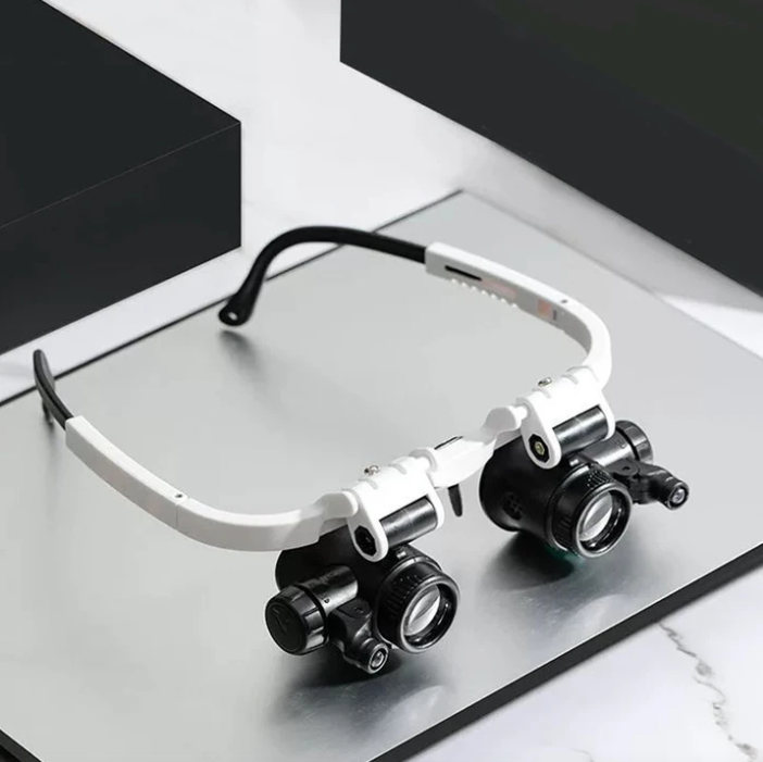 Ambient LED Magnifying Glass 0