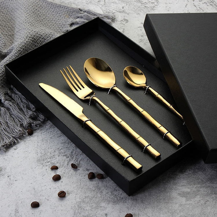 Bamboo Handle Cutlery Set piece count detail