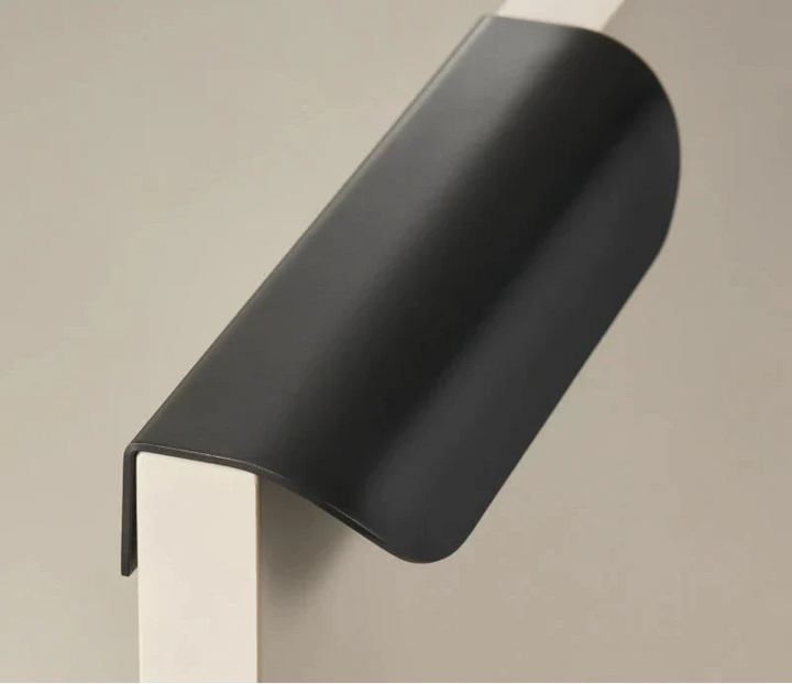 Curved Folded-Edge Cabinet Pull