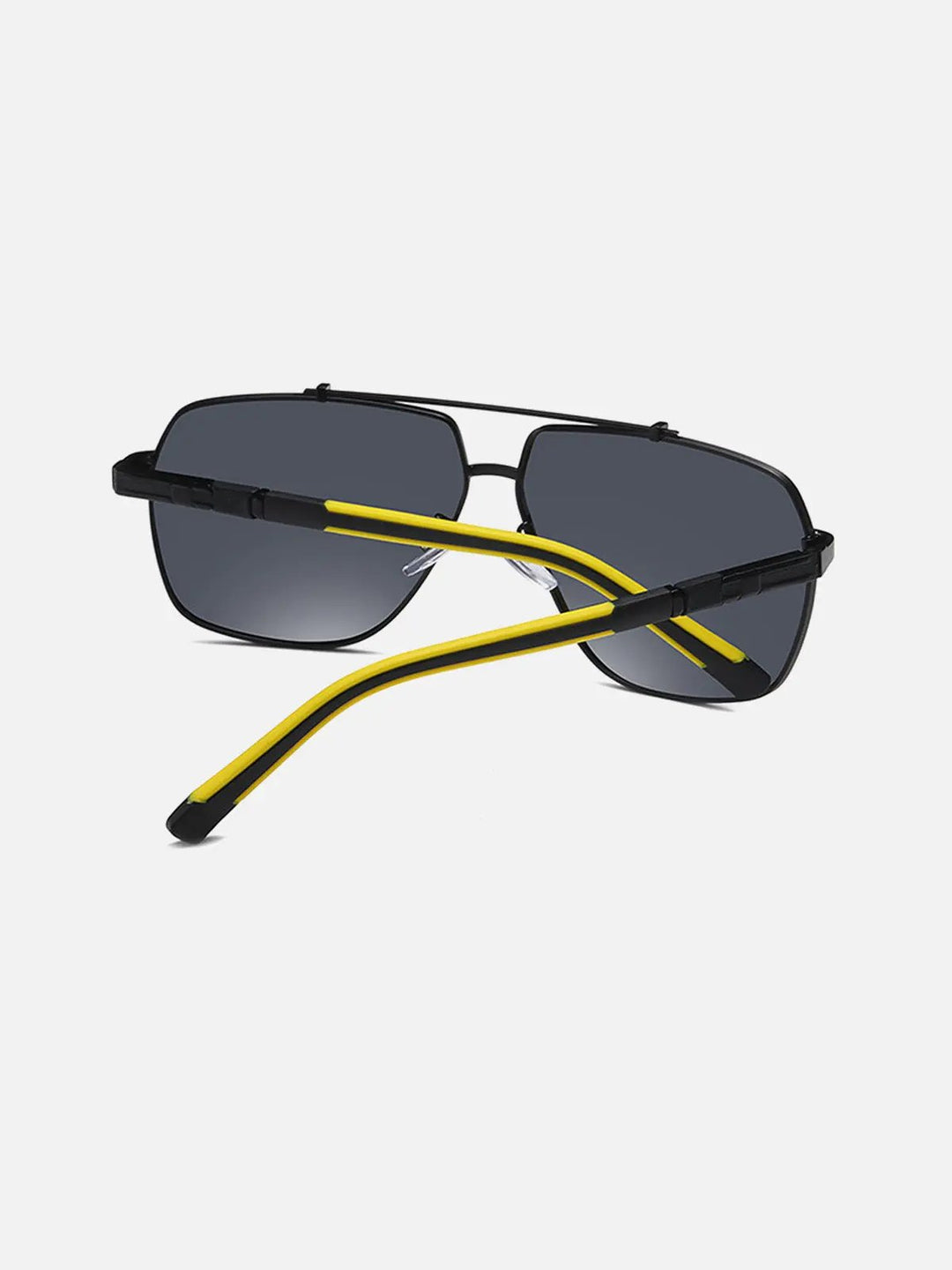 Bold Metal Aviator Sunglasses 2