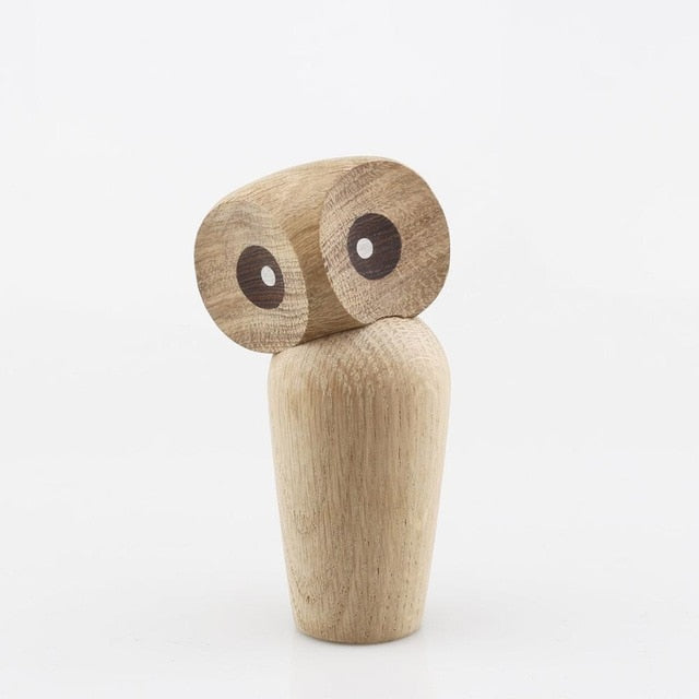 Charming Wooden Owl Sculpture 6