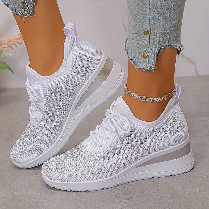 Chic White Knit Lace-Up Sneakers 0