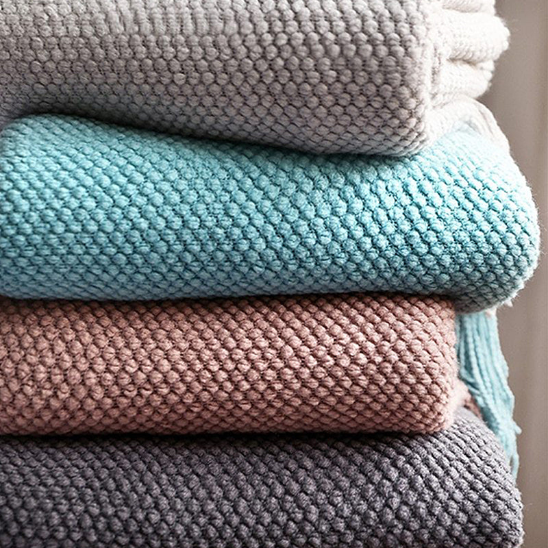 Cozy Acrylic Tassel Throw Blanket 3