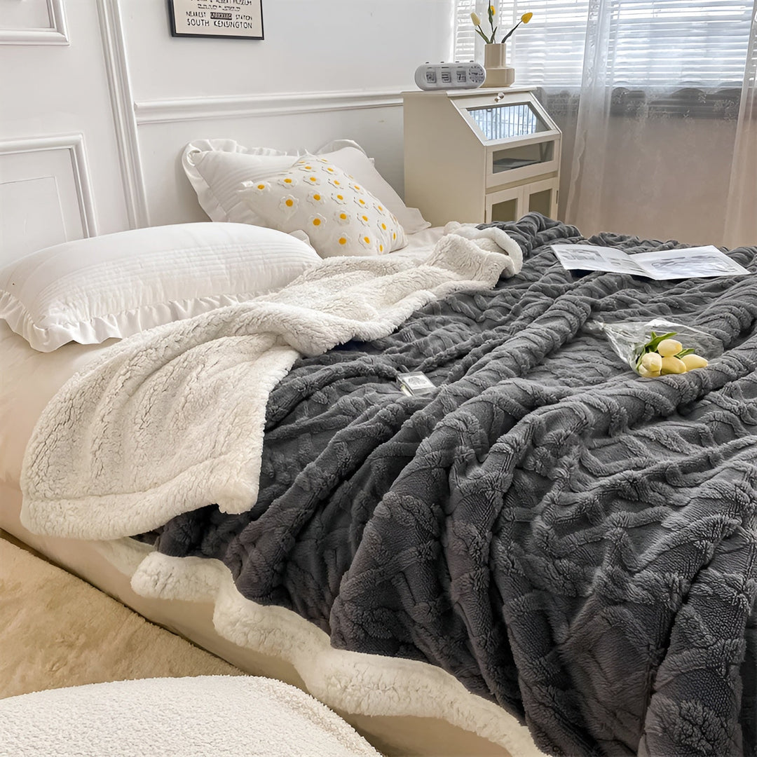 Cozy Cashmere Fleece Blanket 2