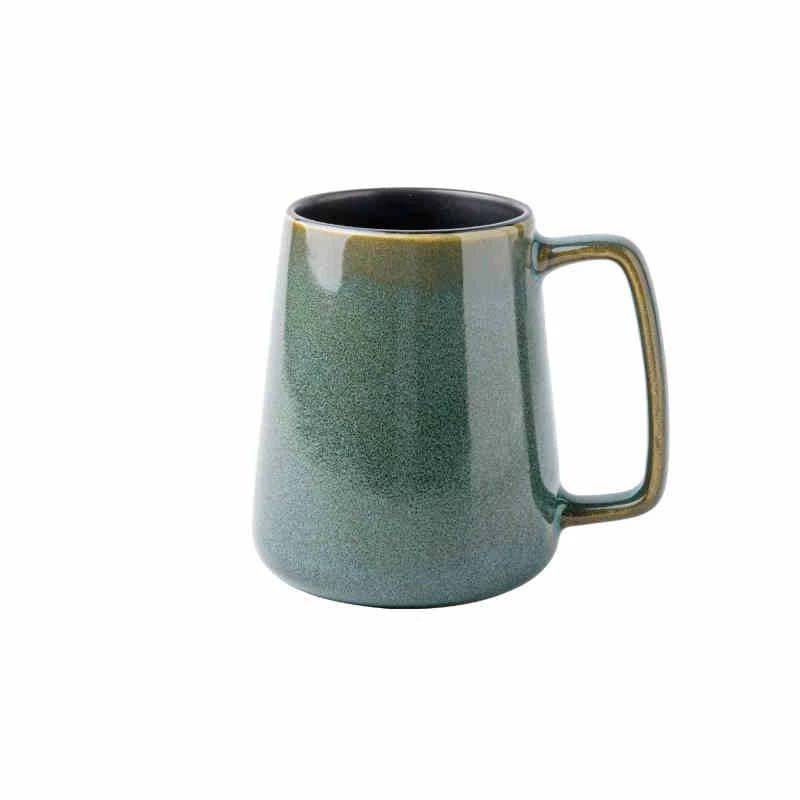 Cozy Ceramic Mug With Lid 2