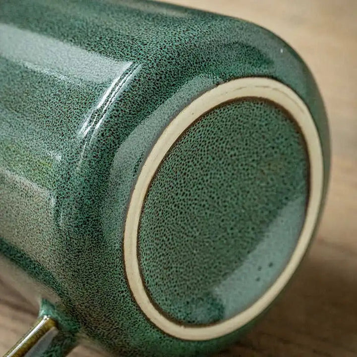 Cozy Ceramic Mug With Lid 4