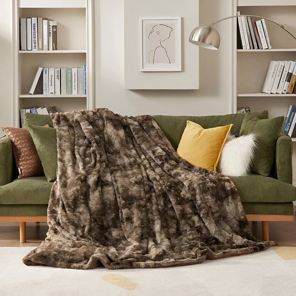 Cozy Double-Sided Fleece Throw 4