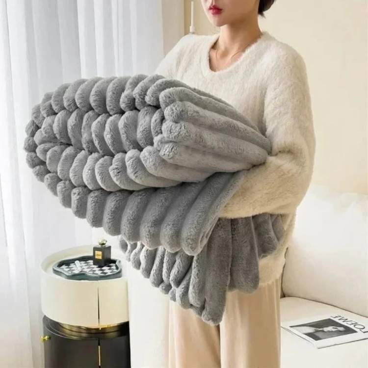 Cozy Faux Fur Throw 7