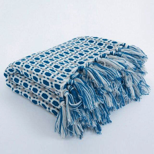 Cozy Knitted Throw Blanket 7