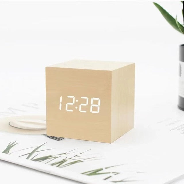Cozy Wood Grain Digital Clock 4