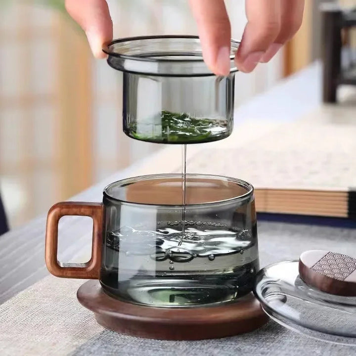 Elegant Borosilicate Glass Tea Infuser 2