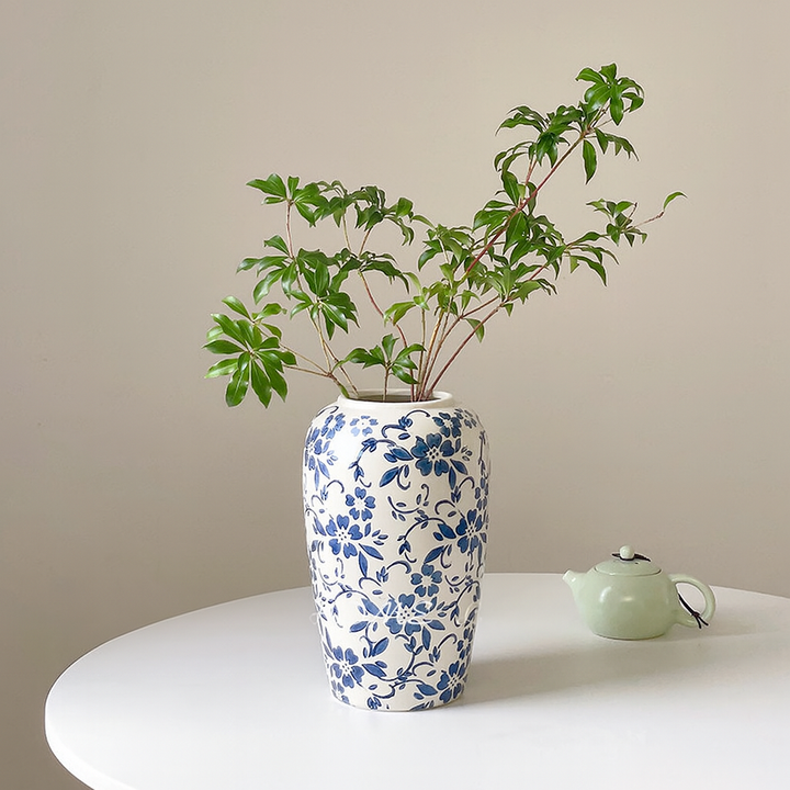 Elegant Ceramic Flower Vase 1