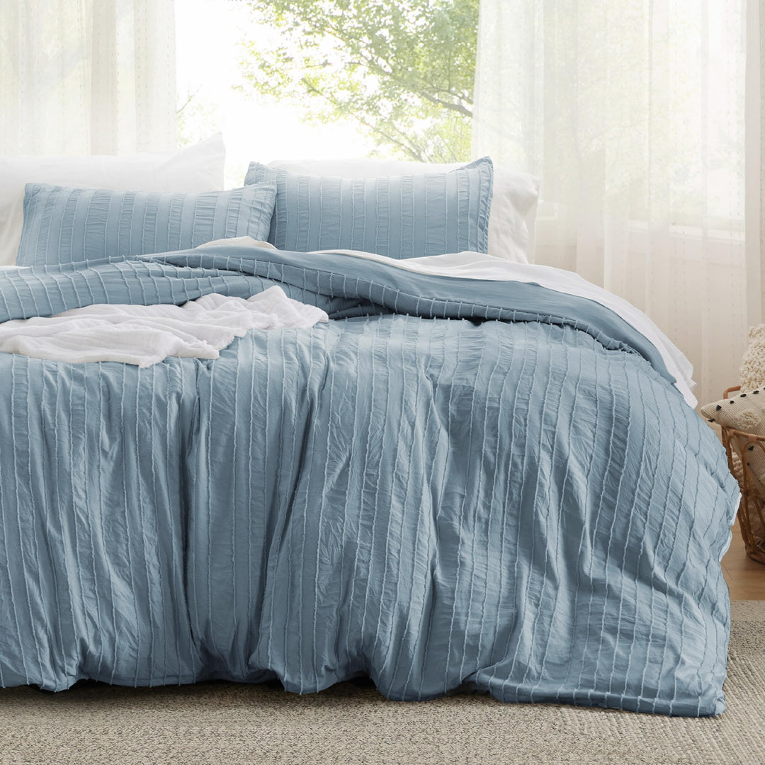 Elegant Tufted Duvet Cover Set 0