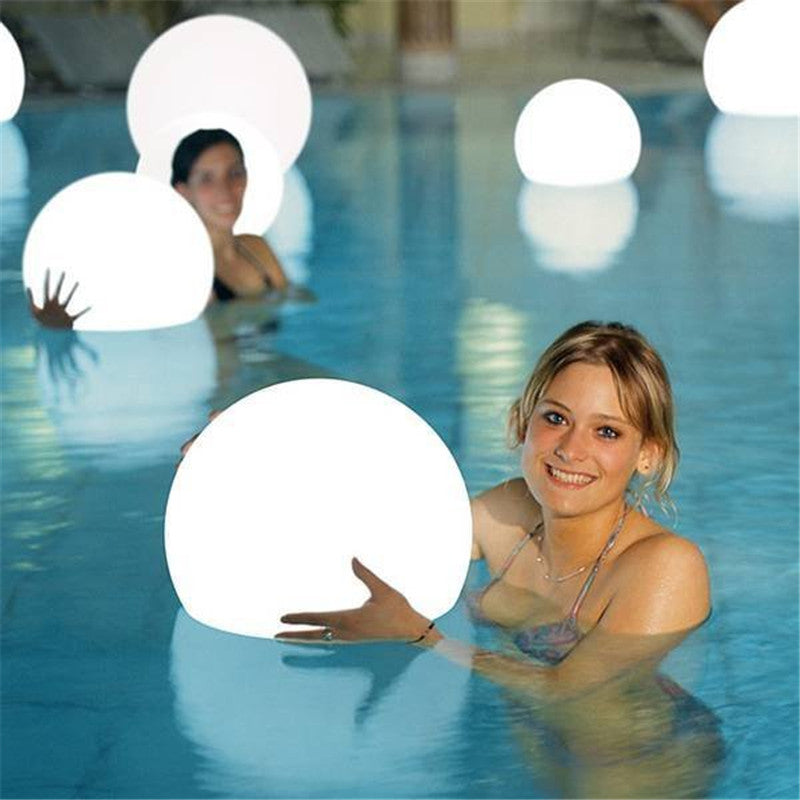 Enchanting LED Outdoor Lamp 3