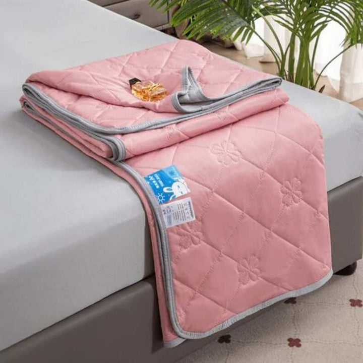 Gentle Breeze Cooling Blanket 5
