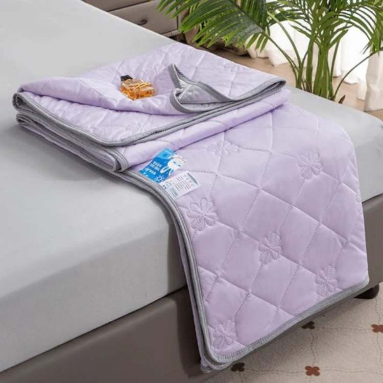 Gentle Breeze Cooling Blanket 6