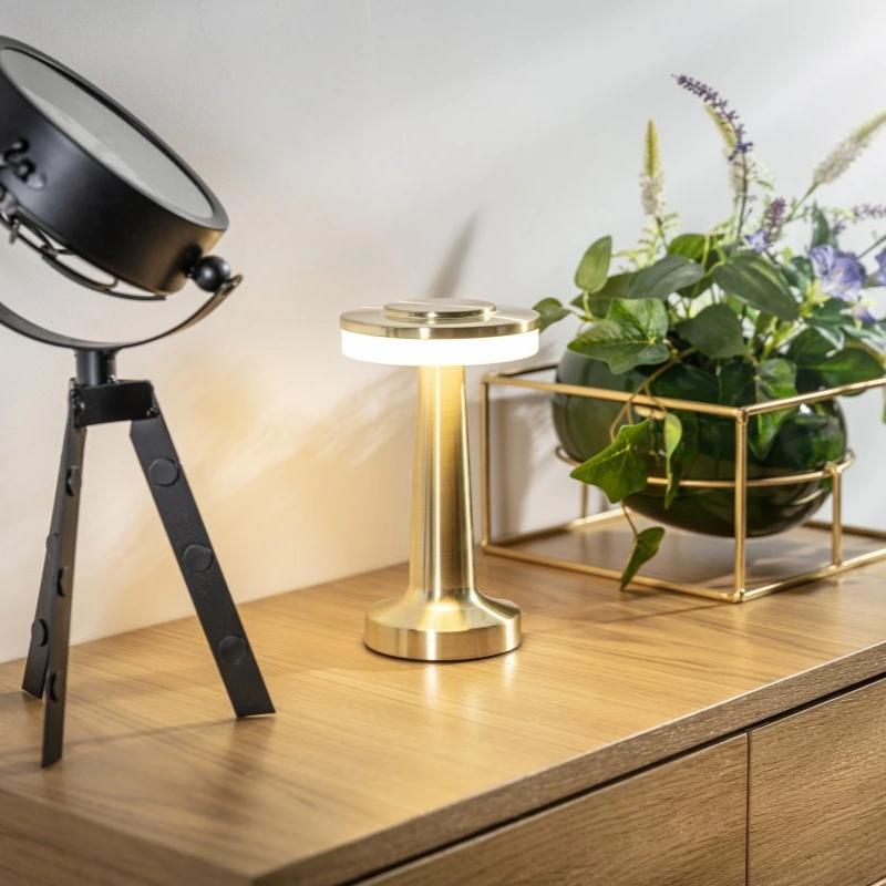 Rose Gold Wireless Retro Table Lamp light ring detail