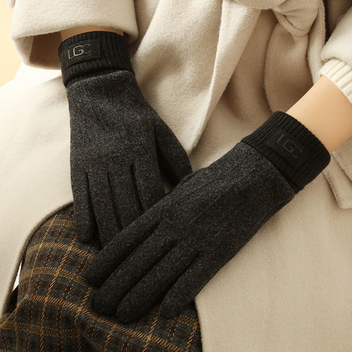 Plush-Lined Cashmere Blend Gloves with Touchscreen Fingertips