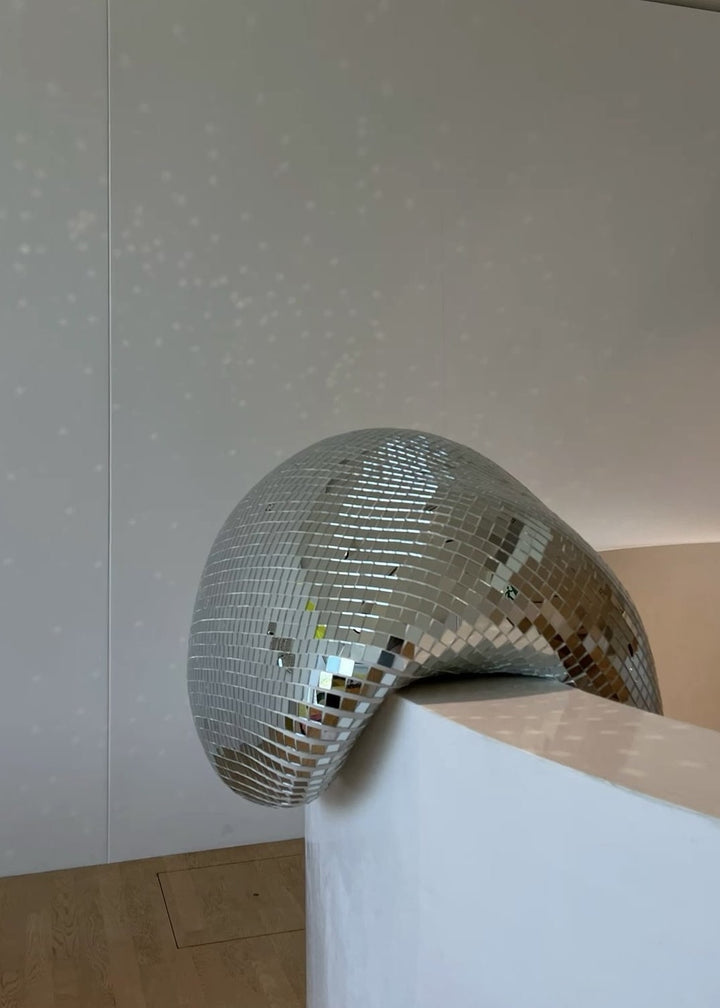 Nostalgic Glass Wall Art 3