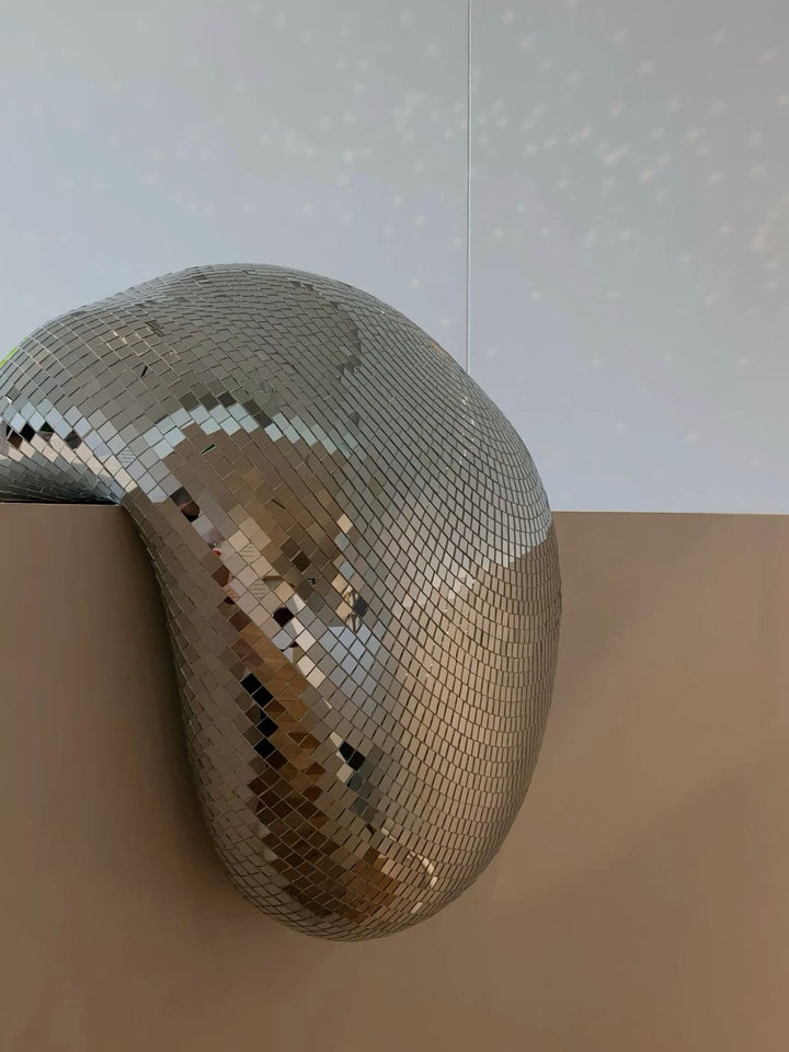 Nostalgic Glass Wall Art 4