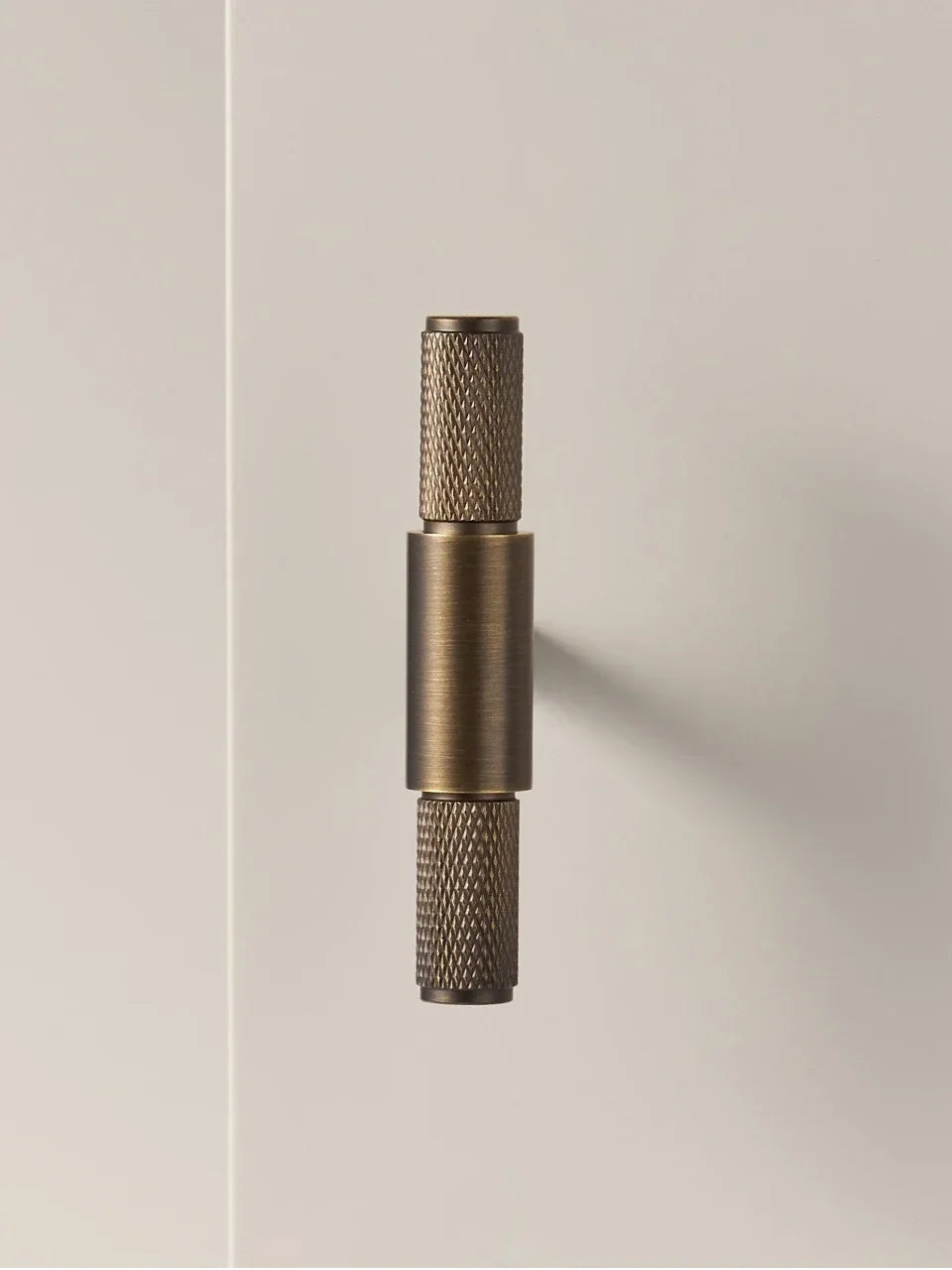 Antique Brass Cross-Knurled Cabinet Pull