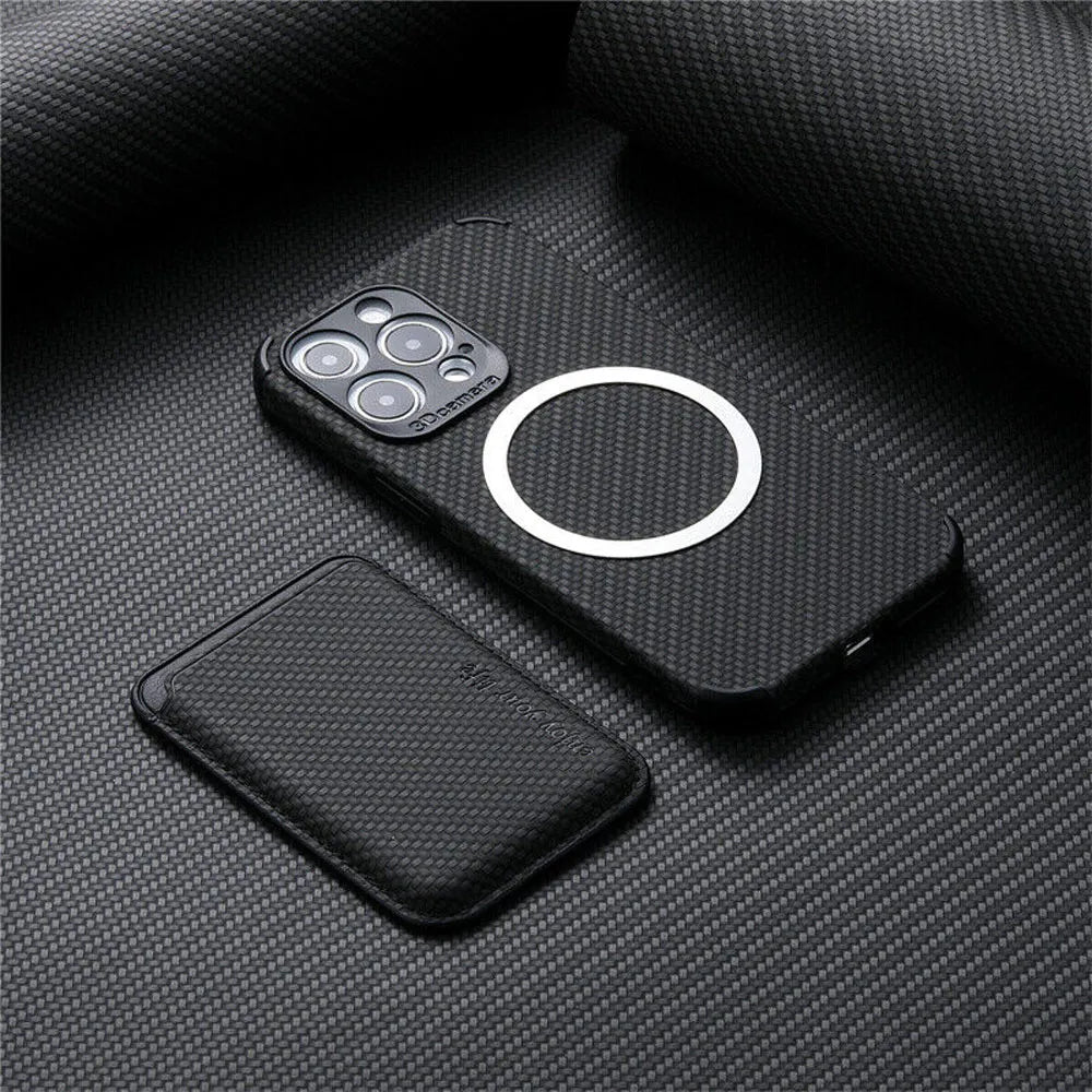 Magnetic Slim Card Case card slot close-up