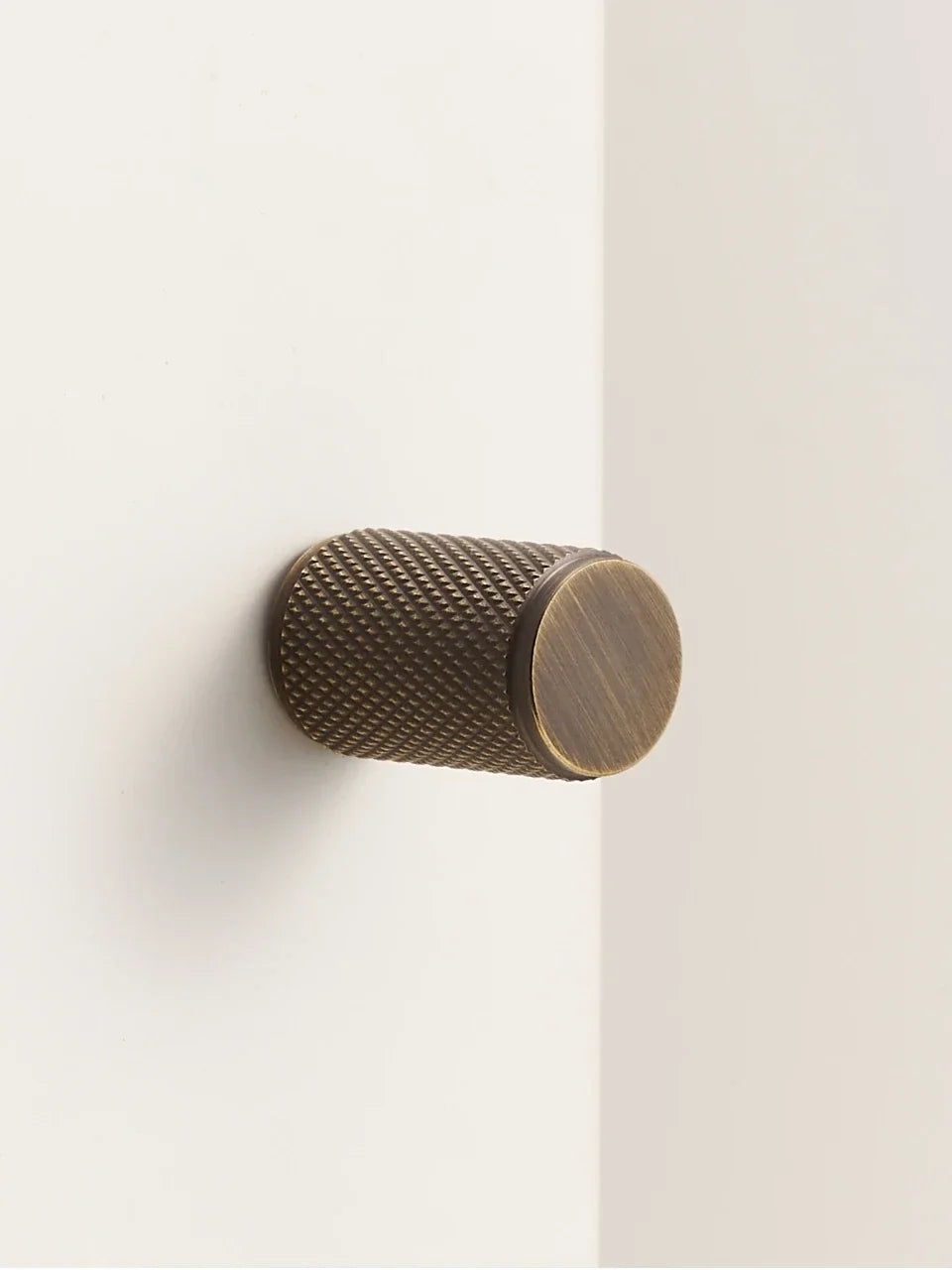 Antique Brass Cross-Knurled Cabinet Pull