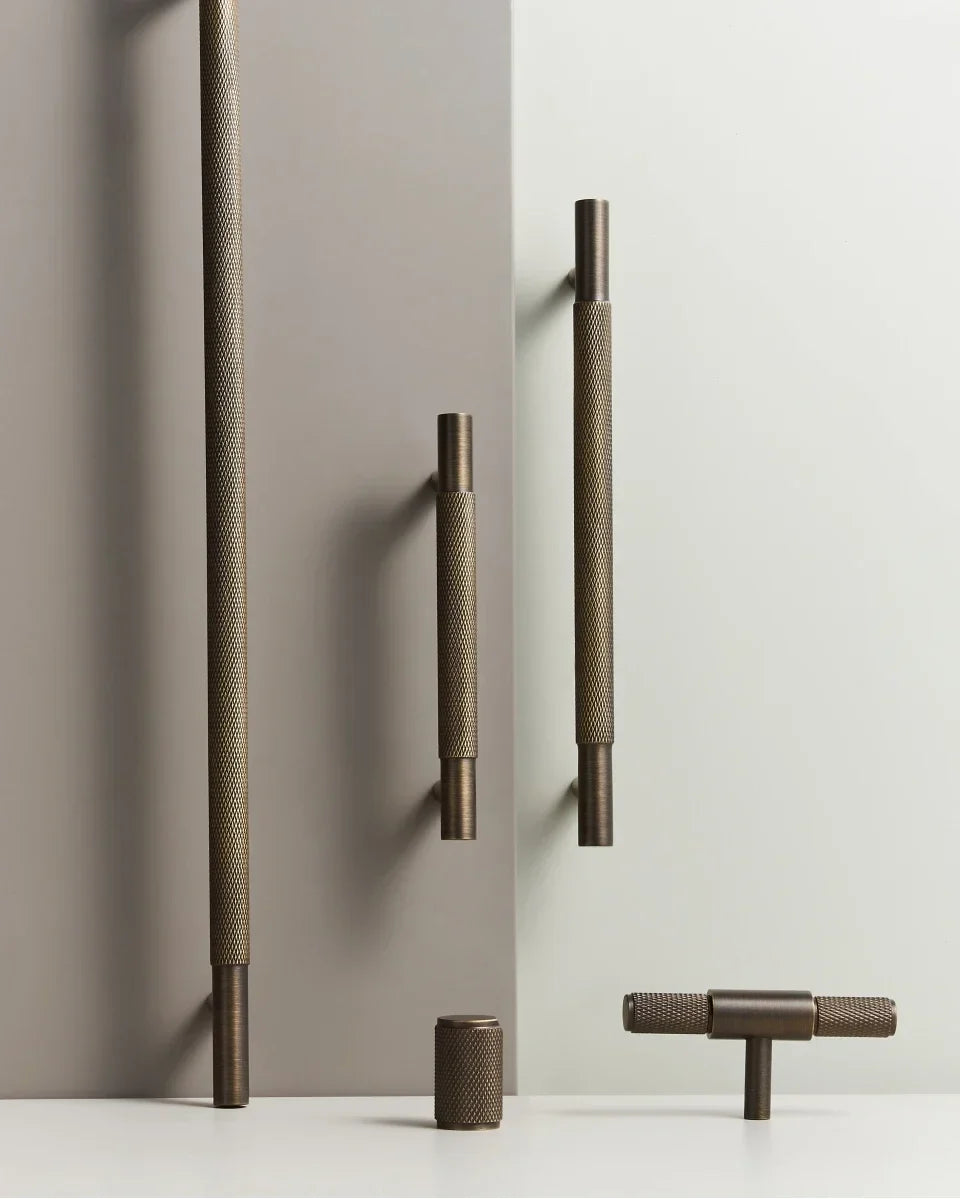 Antique Brass Cross-Knurled Cabinet Pull