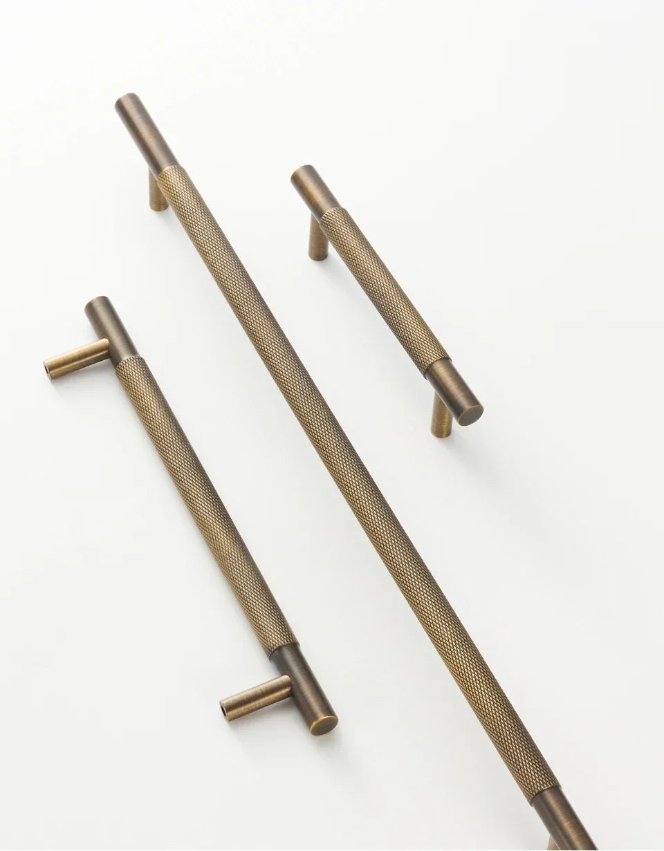 Antique Brass Cross-Knurled Cabinet Pull