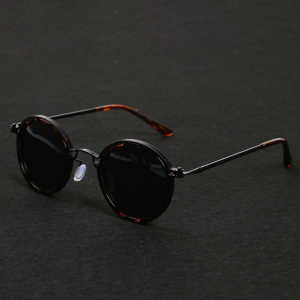 Sleek Metal Polarized Sunglasses 1