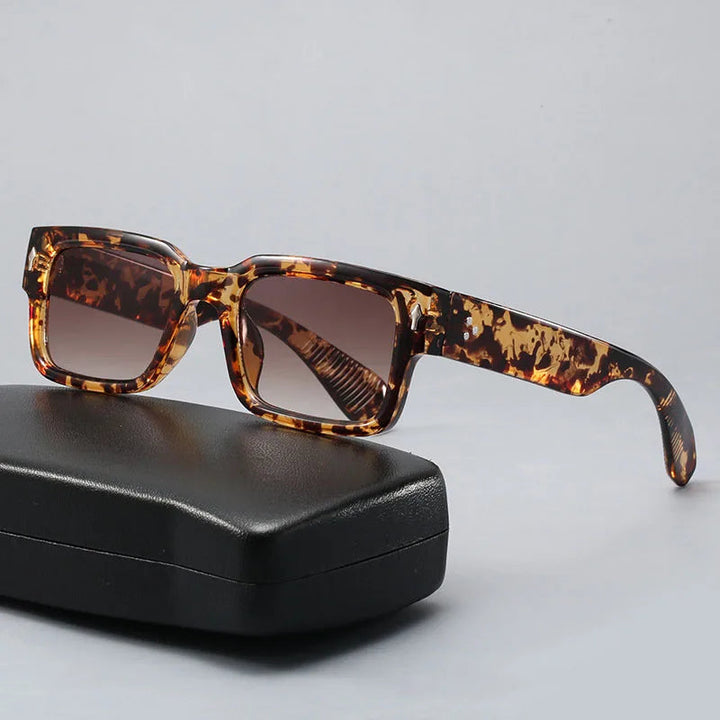 Stylish Tortoiseshell Sunglasses 2