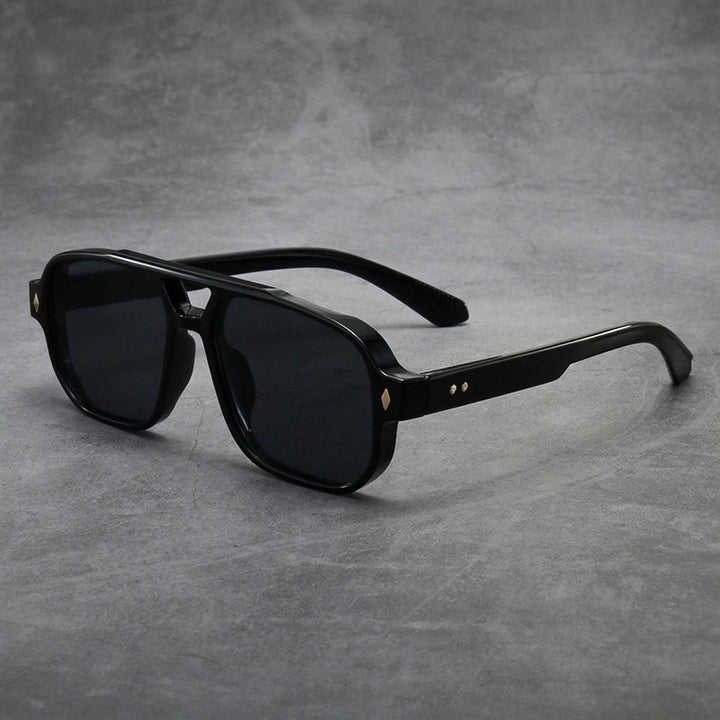 Vintage-Inspired Tortoiseshell Sunglasses 9