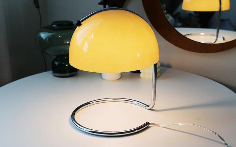 Bauhaus Glass Table Lamp lit glow detail