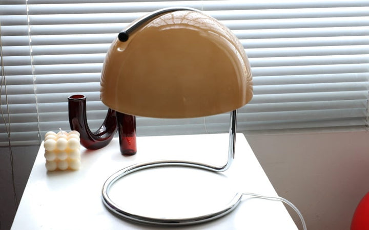 Bauhaus Glass Table Lamp detail view