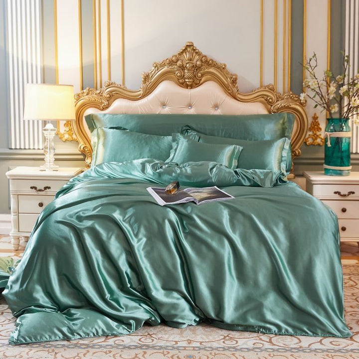 Cooling Silk Bedding Set close-up sheen