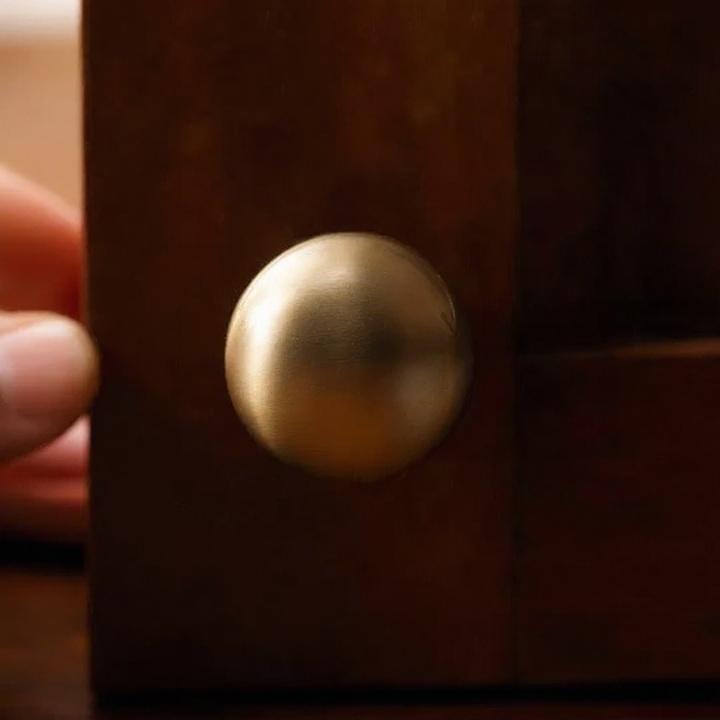 Knob Antique Brass 18mm lifestyle