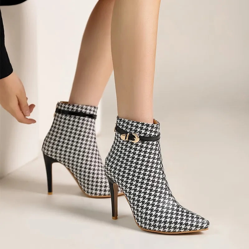 Houndstooth Stiletto Ankle Boots houndstooth pattern detail