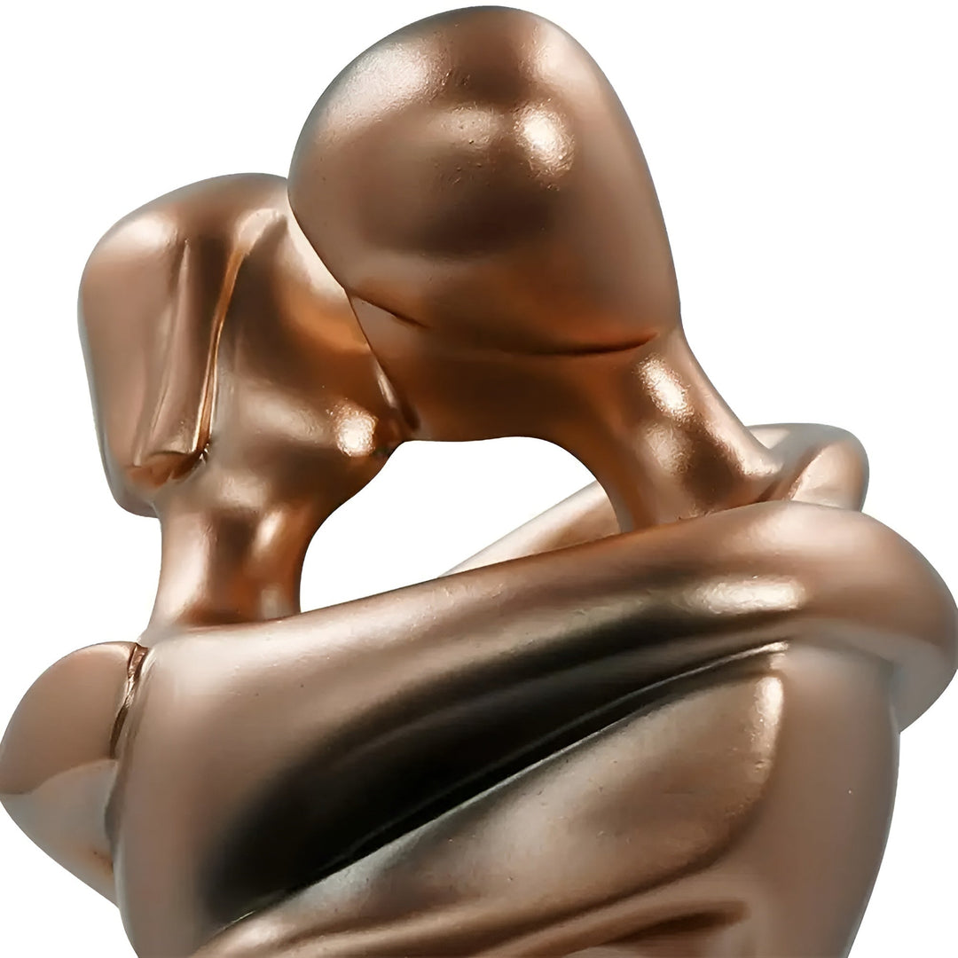 Kissing Couple Sculpture close-up detail
