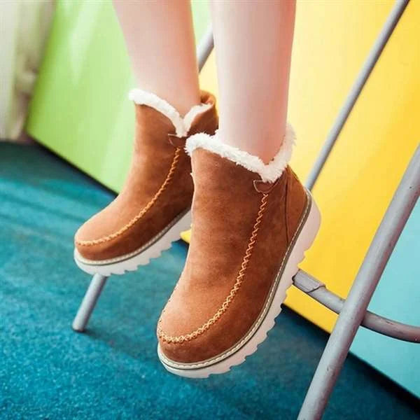 Lined Slip-On Snow Boots alternate view 11