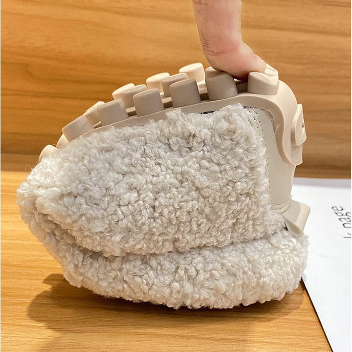 Plush Closed-Toe Slippers textured upper detail