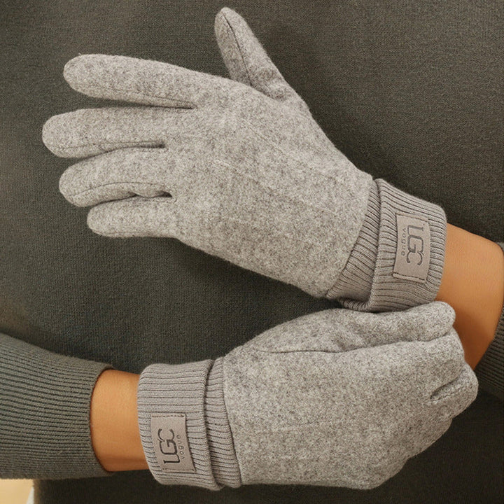 Cashmere blend touchscreen gloves, colorway range