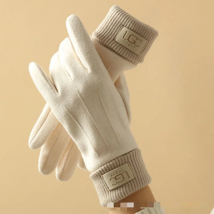 Cashmere blend touchscreen gloves, plush lining detail